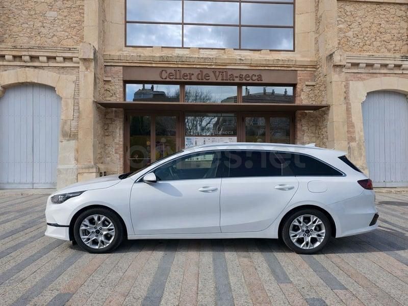 Usado Kia Ceed 136 CV (100 kW) 2022 Blanco Utilitario