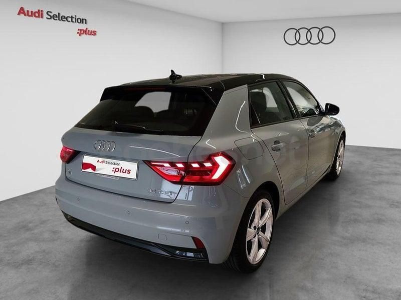 Usado Audi A1 Sportback Advanced Plus 116 CV (85 kW) 2024 Gris / plata Utilitario