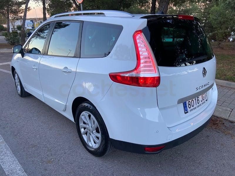 Usado Renault Grand Scénic III Bose Edition 130 CV (95 kW) 2015 Blanco Monovolumen