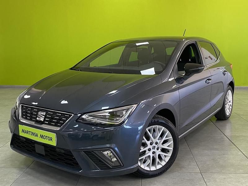 Gris Usado 2025 Seat Ibiza XCELLENCE Berlina | 20.800 € (Un poco caro) - Imagen 1/4