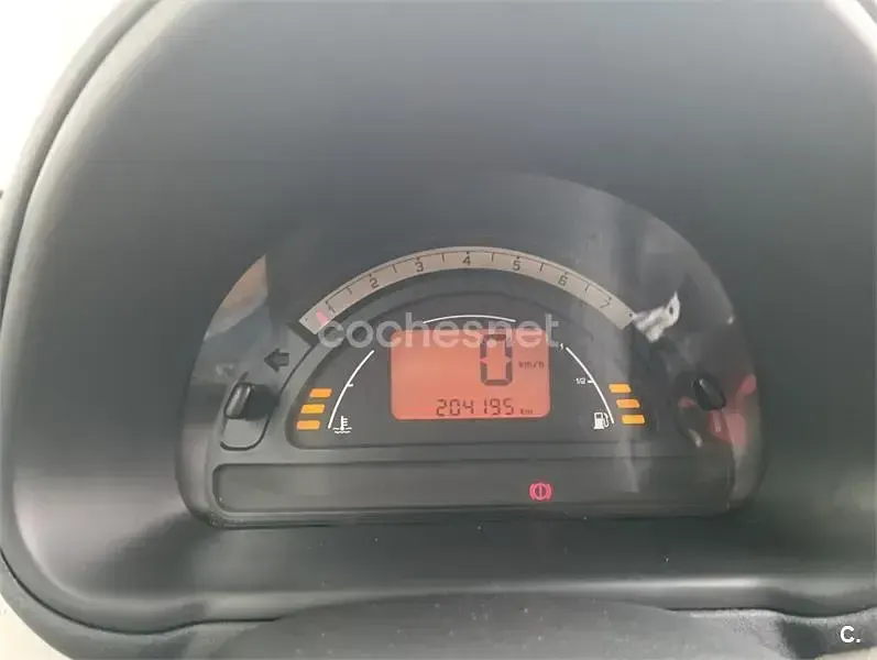 Usado Citroën C3 110 CV (80 kW) 2003 Verde Berlina