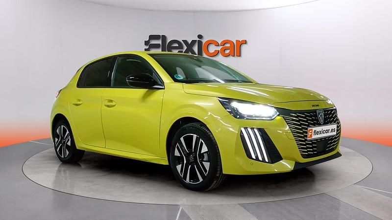 Usado Peugeot 208 Allure 110 CV (80 kW) 2025 Verde Utilitario