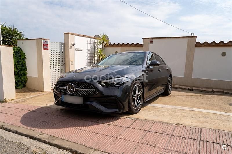 Usado Mercedes C220 200 HP (147 kW) 2023 Preto Sedan