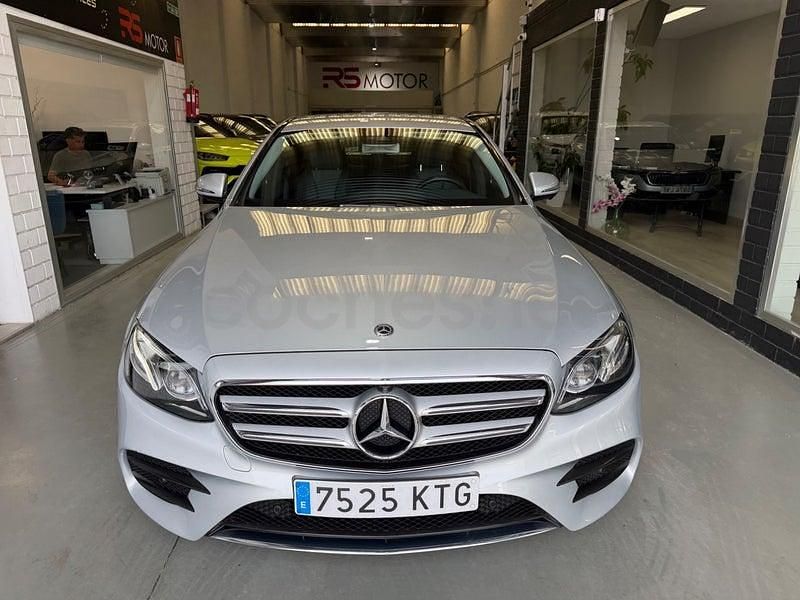 Usado Mercedes E220 194 CV (142 kW) 2019 Gris / plata Berlina