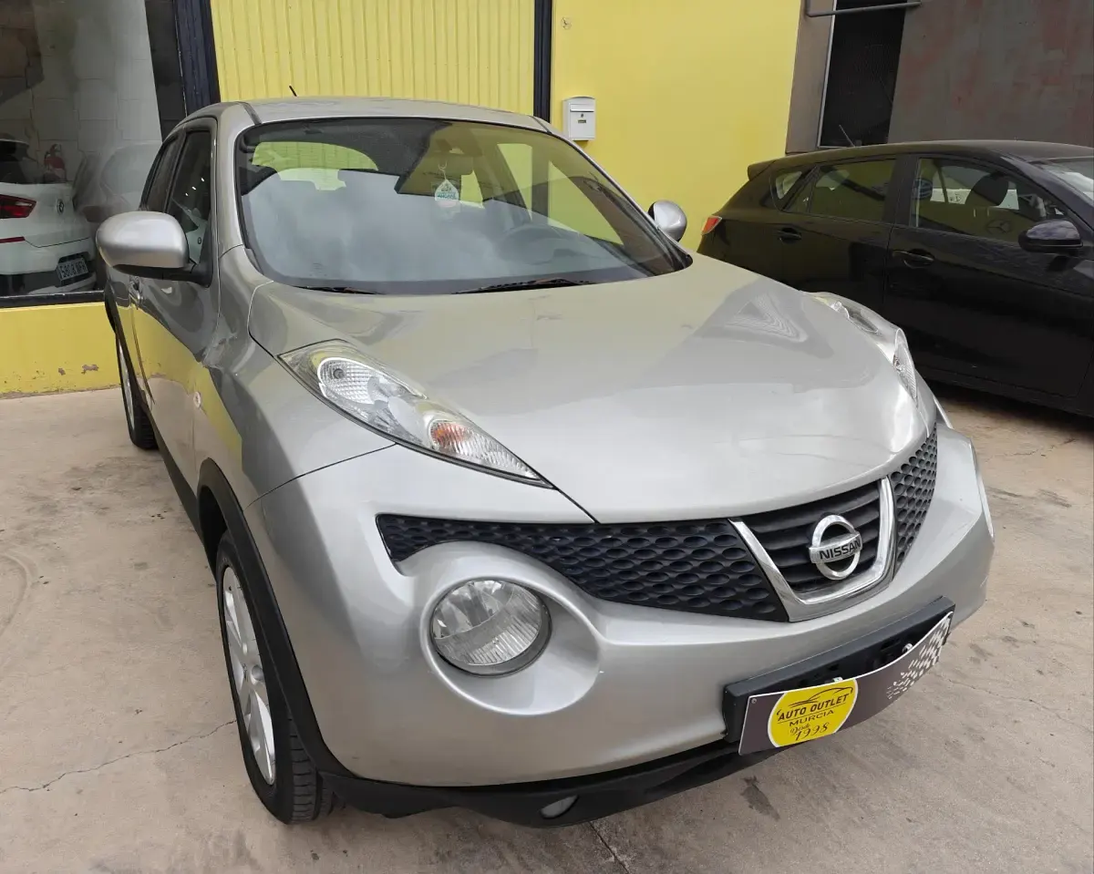 Usado Nissan Juke Acenta 110 CV (80 kW) 2013 Gris SUV
