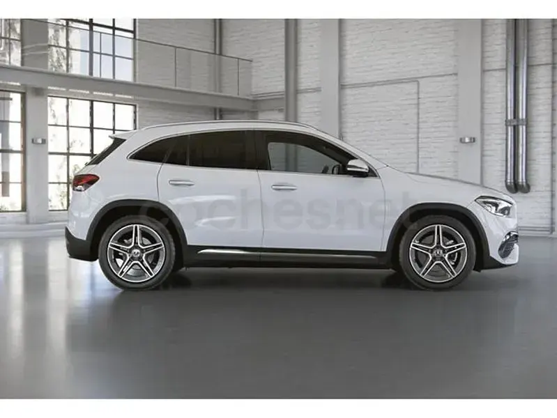 Usado Mercedes GLA200 AMG line 150 CV (110 kW) 2022 Blanco polar  pintura unicolor SUV