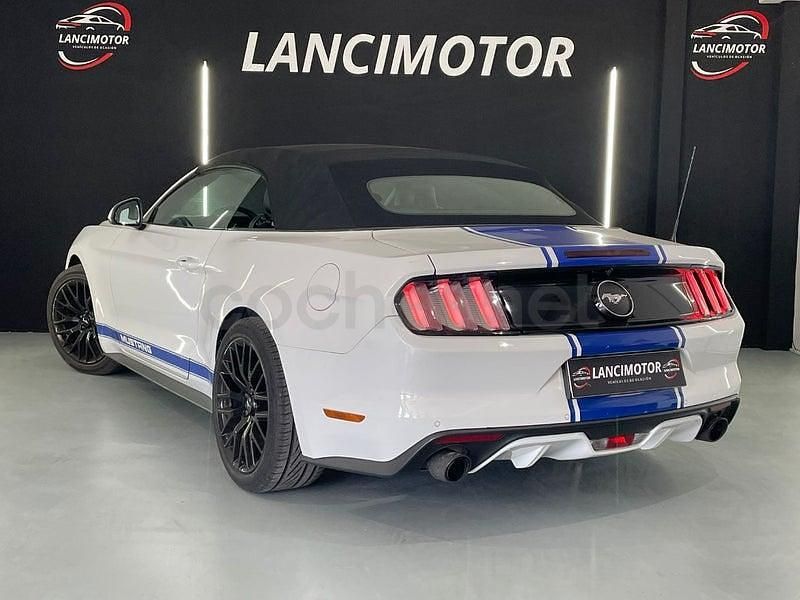 Usado Ford Mustang 310 CV (228 kW) 2016 Blanco Descapotable