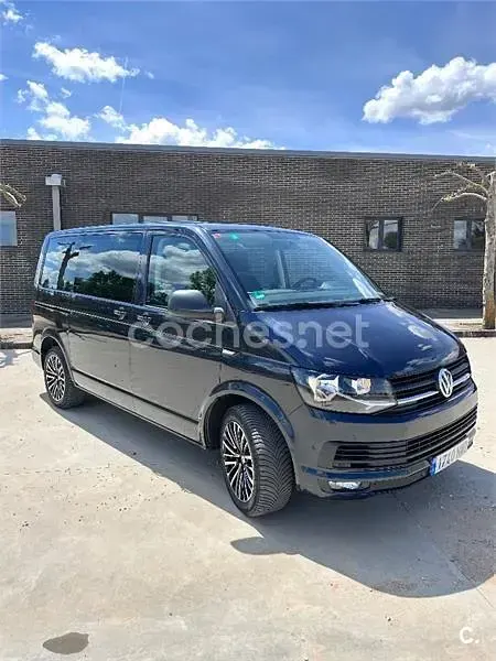 Usado VW Multivan 150 CV (110 kW) 2017 Azul Monovolumen