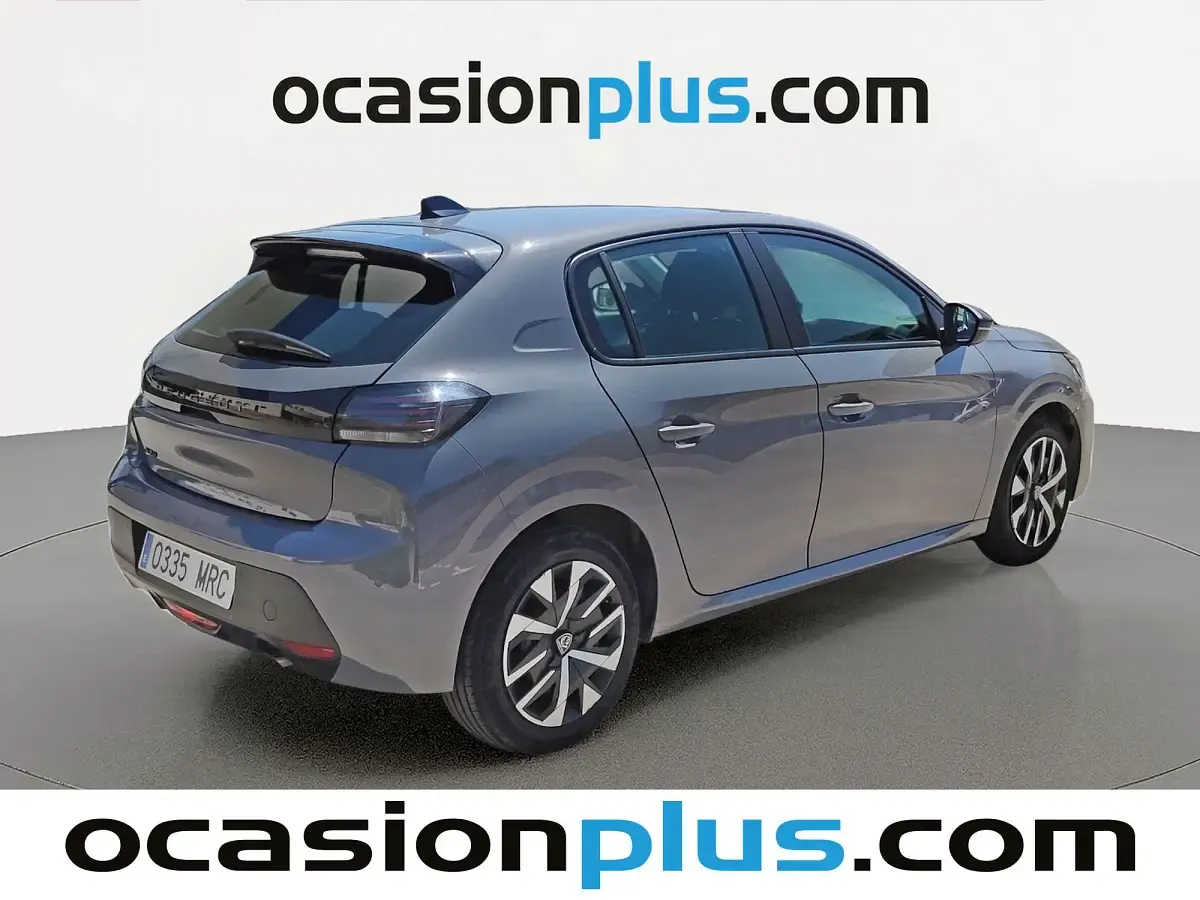 Usado Peugeot 208 Active 100 CV (73 kW) 2024 Gris Utilitario