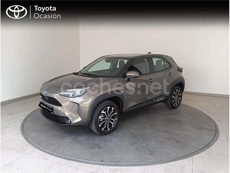 Negro Usado 2024 Toyota Yaris Cross Active SUV | 25.900 € (Un poco caro) - Imagen 1/4