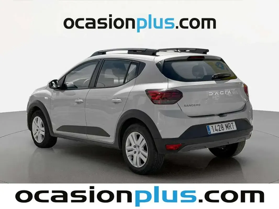 Usado Dacia Sandero Expression 91 CV (66 kW) 2024 Gris Utilitario