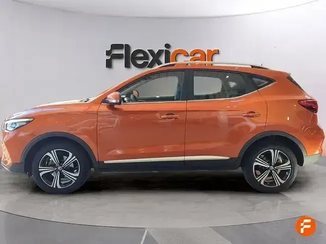Usado MG ZS Comfort 106 CV (77 kW) 2024 Naranja SUV
