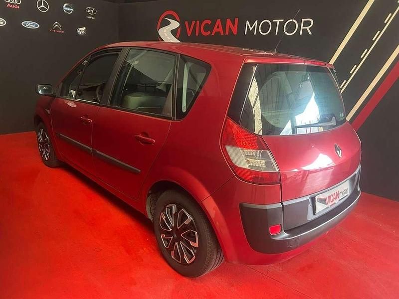 Usado Renault Grand Scénic II Dynamique 106 CV (77 kW) 2006 Burdeos Monovolumen