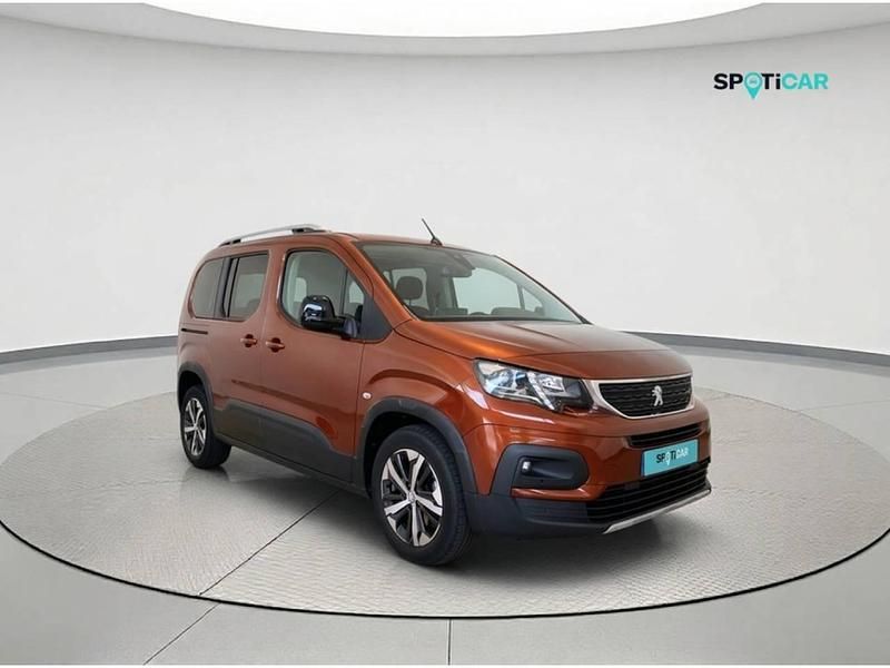 Usado Peugeot Rifter Allure 130 CV (95 kW) 2021 Marrón Monovolumen