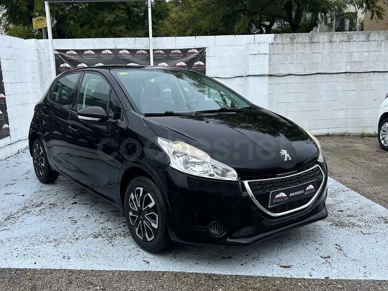 Usado Peugeot 208 Access 82 CV (60 kW) 2015 Negro Utilitario