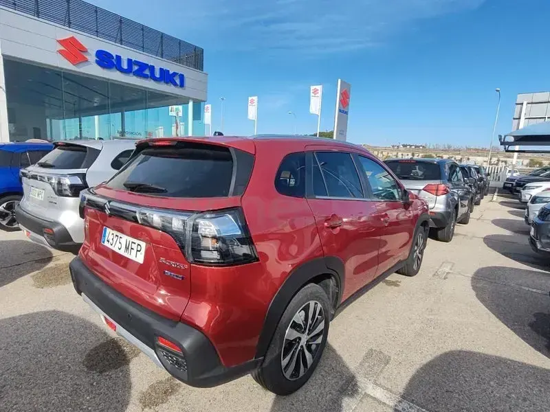 Usado Suzuki SX4 S-Cross 129 CV (94 kW) 2023 Rojo SUV