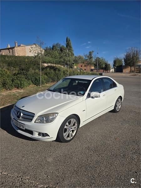 Usado Mercedes C180 156 CV (114 kW) 2009 Blanco Berlina