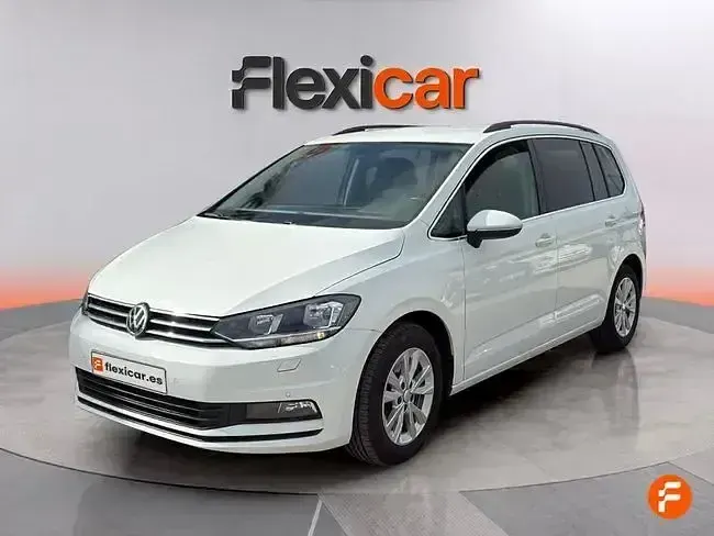 Usado VW Touran Advance 115 CV (84 kW) 2019 Blanco Monovolumen