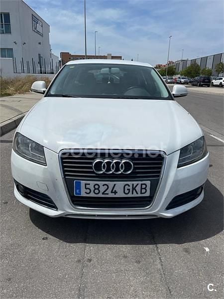 Usado Audi A3 Attraction 105 HP (77 kW) 2009 Branco Citadino