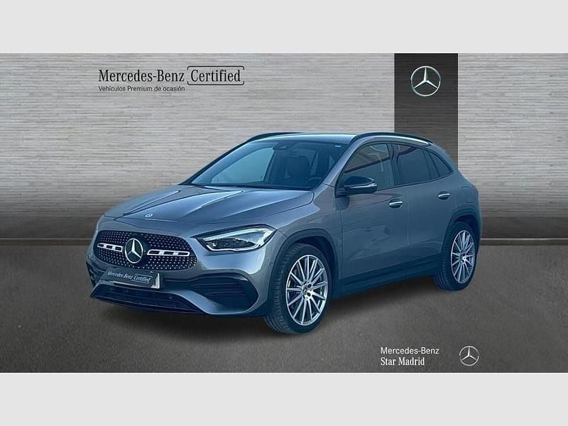 Gris / plateado Usado 2022 Mercedes GLA220 AMG line SUV | 39.990 € (Precio justo) - Imagen 1/4