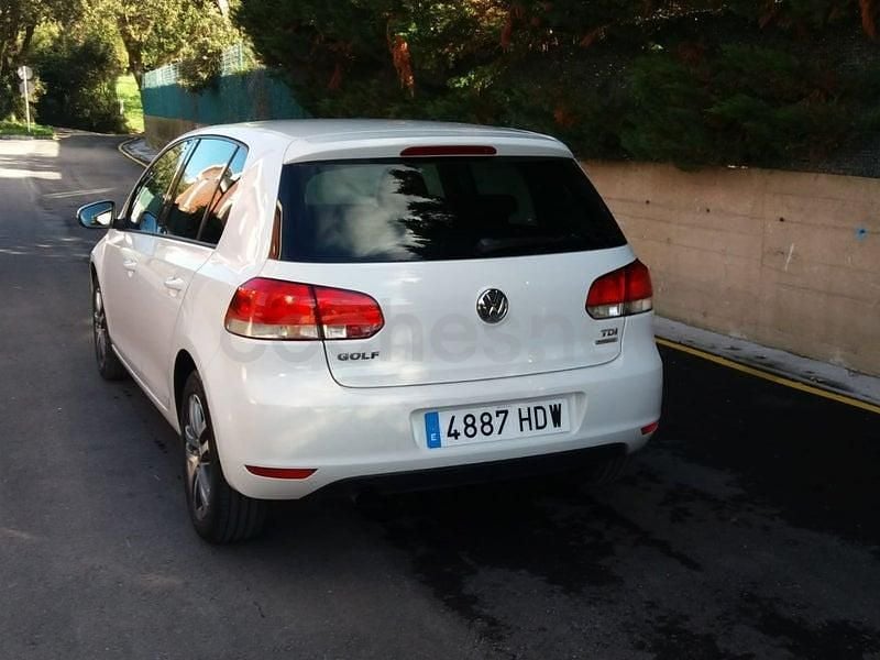 Usado VW Golf VI 105 CV (77 kW) 2011 Blanco Utilitario