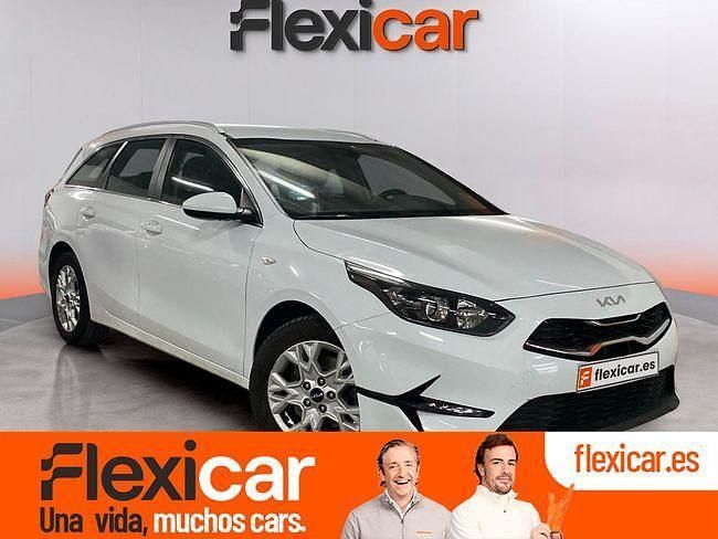 Blanco Usado 2022 Kia Ceed Utilitario | 15.490 € (Precio justo) - Imagen 1/4