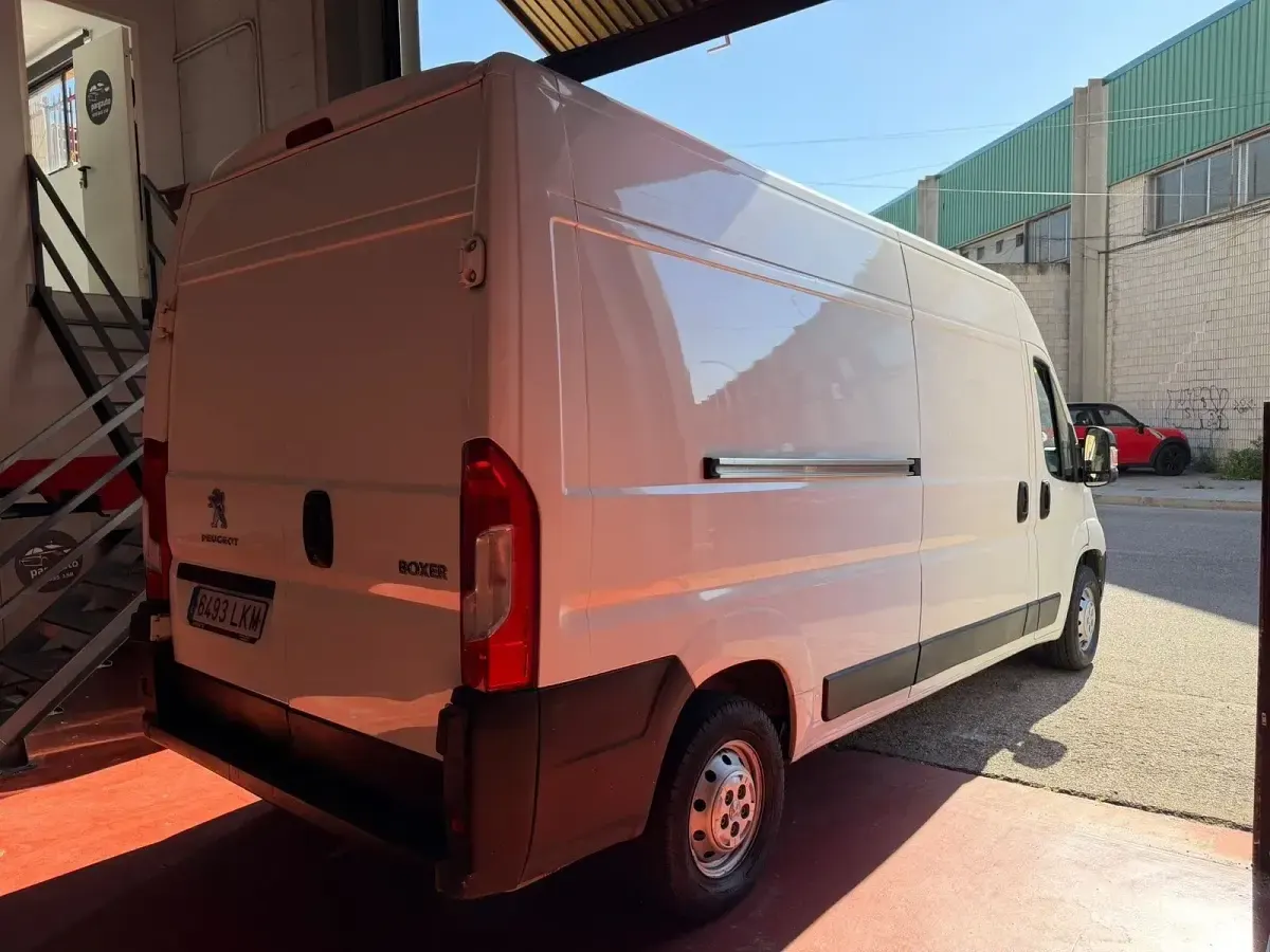 Usado Peugeot Boxer S 140 CV (102 kW) 2020 Blanco Van
