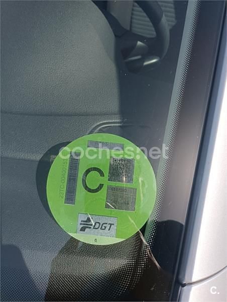 Usado VW Polo Advance 85 CV (62 kW) 2012 Gris / plata Utilitario