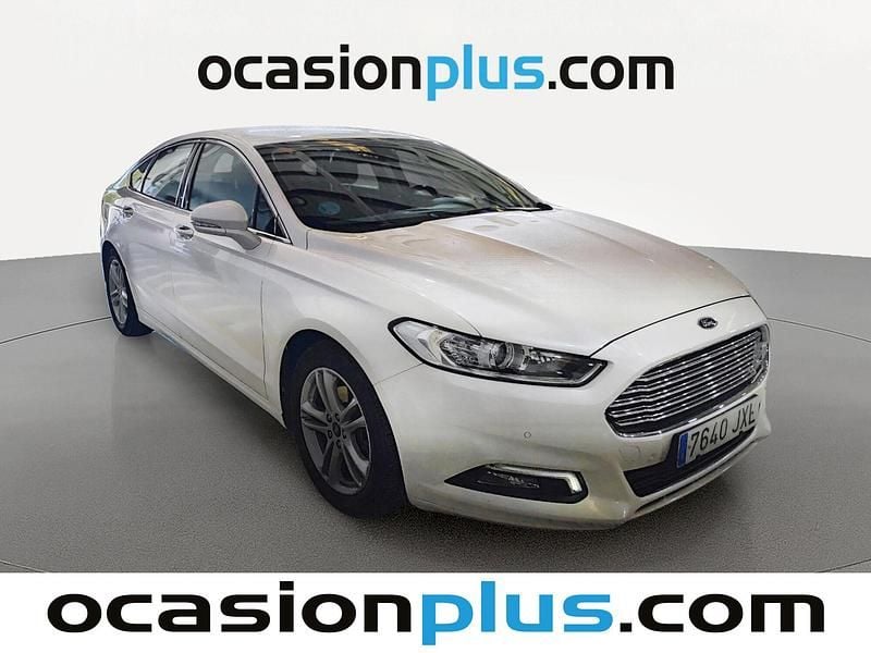 Usado Ford Mondeo Trend 160 CV (117 kW) 2017 Blanco Berlina