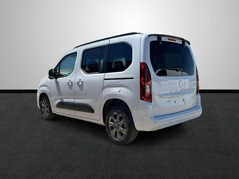 Usado Opel Combo S 100 CV (73 kW) 2024 Blanco Monovolumen