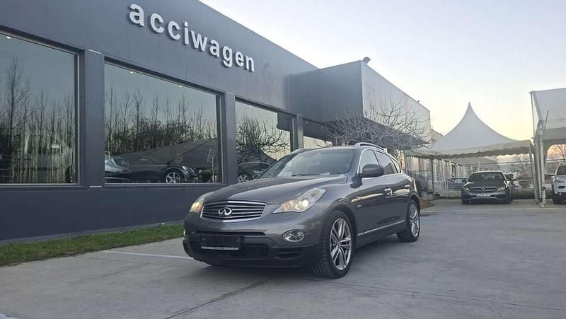Usado Infiniti QX50 Premium 238 CV (175 kW) 2015 Gris SUV