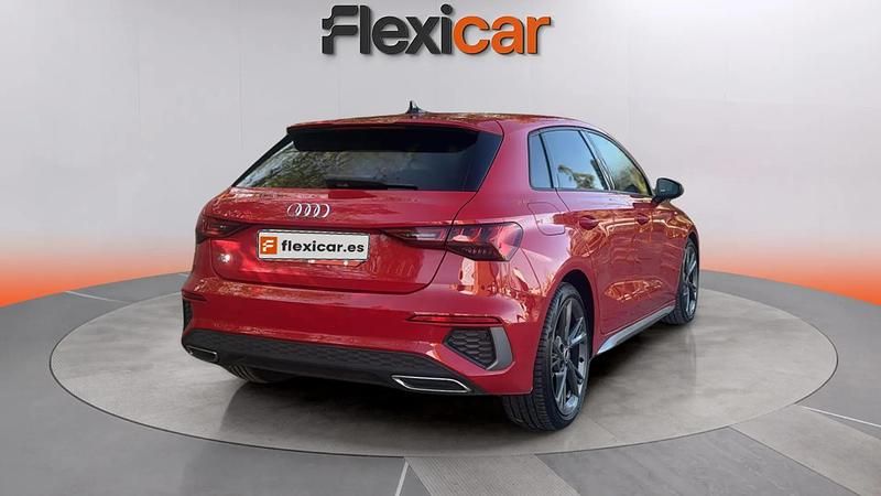 Käytetty Audi A3 S-Line 150 HP (110 kW) 2020 Punainen Sedan