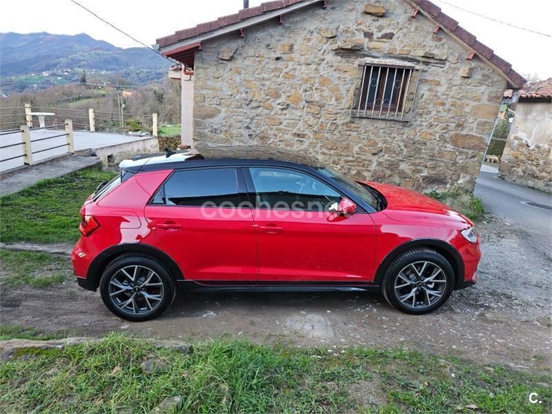 Rojo Usado 2023 Audi A1 Utilitario | 28.000 € (Un poco caro) - Imagen 1/4