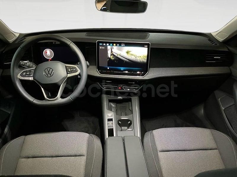 Usado VW Passat 204 CV (150 kW) 2024 Gris / plata Familiar