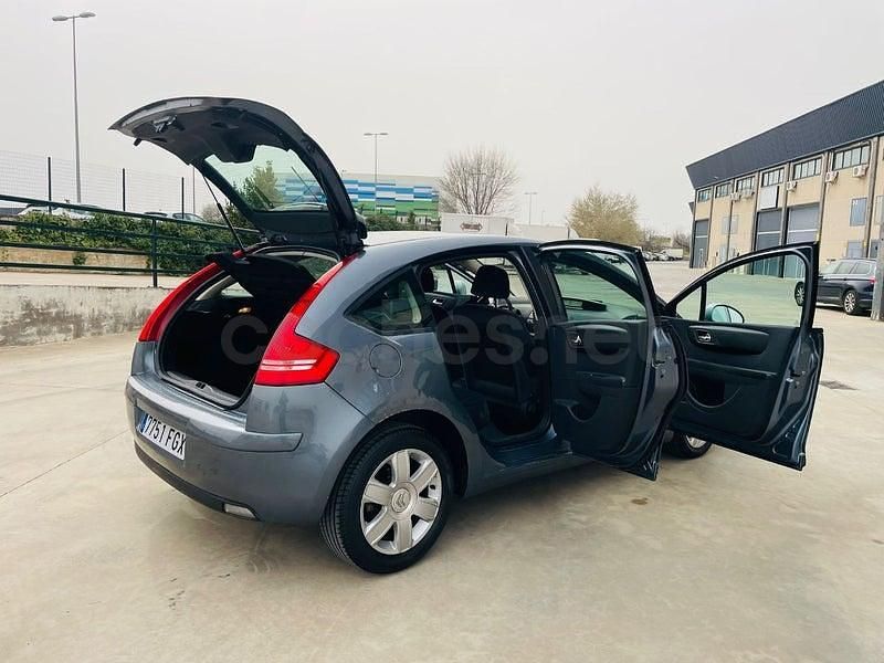Usado Citroën C4 110 CV (80 kW) 2006 Gris / plata Berlina