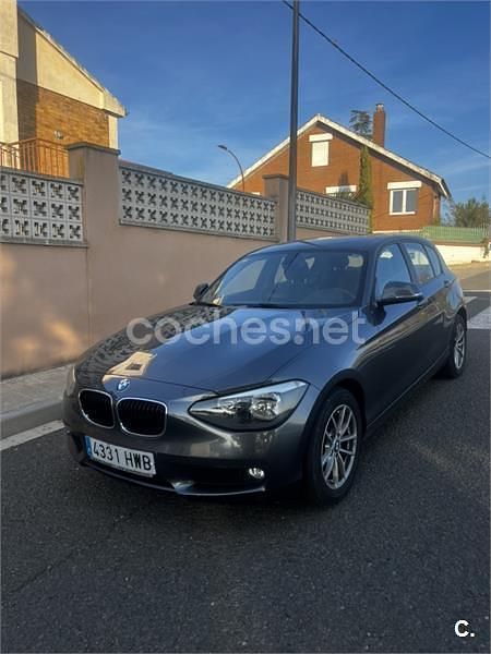 Granate Usado 2014 BMW 118 Utilitario | 11.990 € (Buen precio) - Imagen 1/4