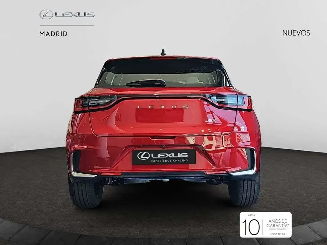 Nuevo Lexus LBX 136 CV (100 kW) 2026 Rojo SUV