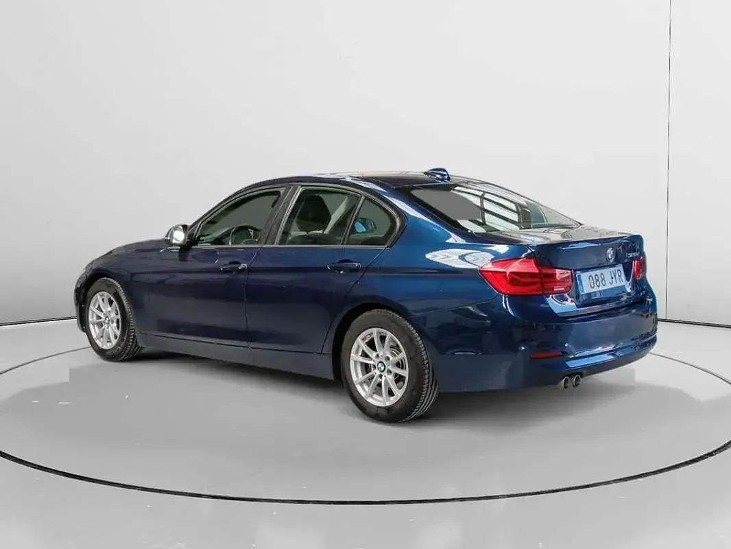 Usado BMW 320 Efficient Dynamics 163 CV (119 kW) 2017 Azul Berlina