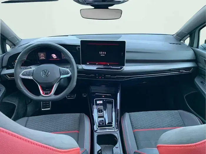 Usado VW Golf VIII GTI Clubsport 300 CV (220 kW) 2025 Blanco Berlina