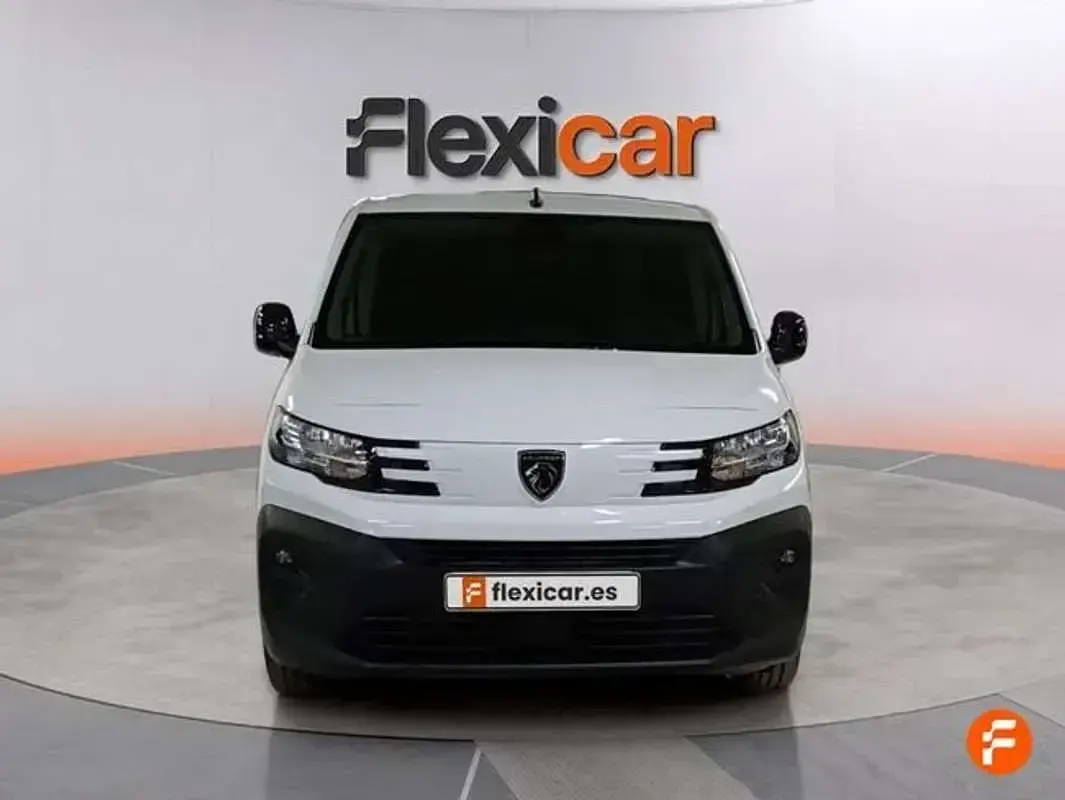 Usado Peugeot TePee Style 99 CV (72 kW) 2024 Blanco Van
