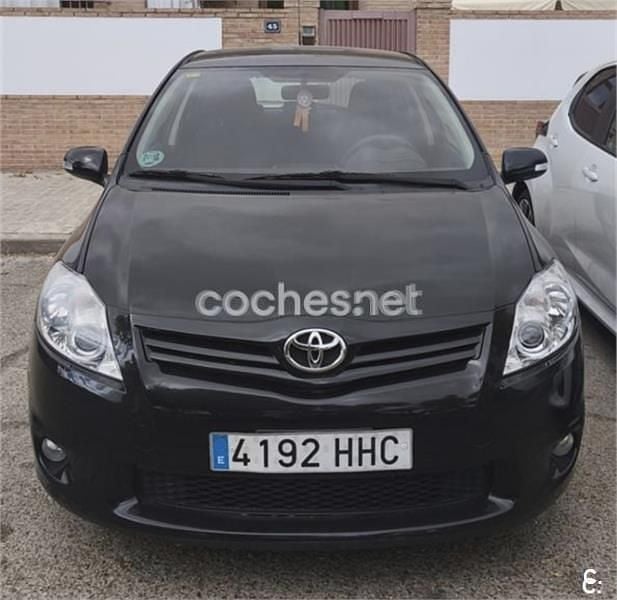 Negro Usado 2011 Toyota Auris Active Berlina | 4999 € (Buen precio) - Imagen 1/4