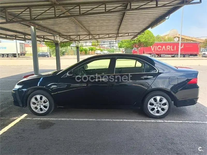 Usado Honda Accord Executive 140 CV (102 kW) 2007 Negro Berlina