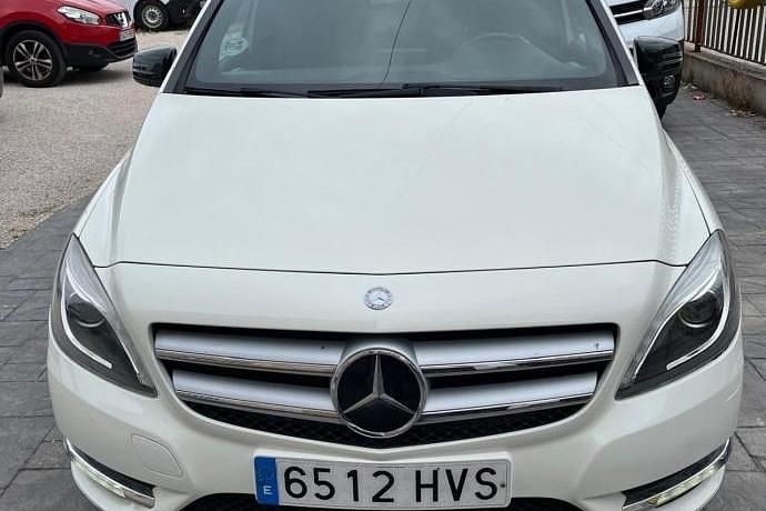 Usado Mercedes B180 109 CV (80 kW) 2014 Monovolumen