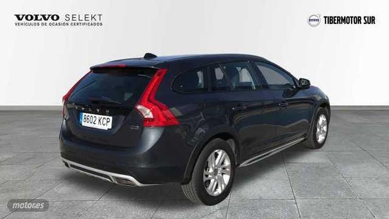 Usado Volvo V60 Plus 120 CV (88 kW) 2017 Gris Familiar