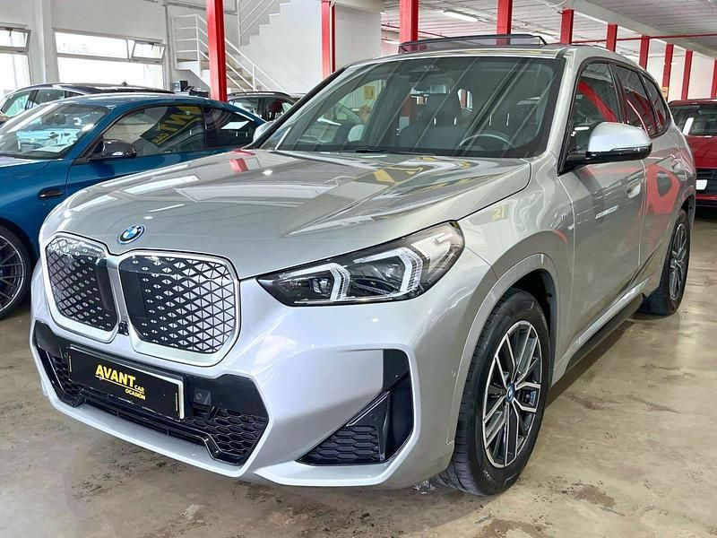 Usado BMW iX1 M Sport 150 kW (204 CV) 2024 Gris SUV