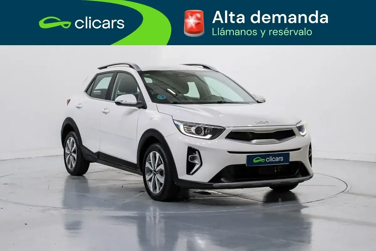 Usado Kia Stonic 100 CV (73 kW) 2022 Blanco SUV