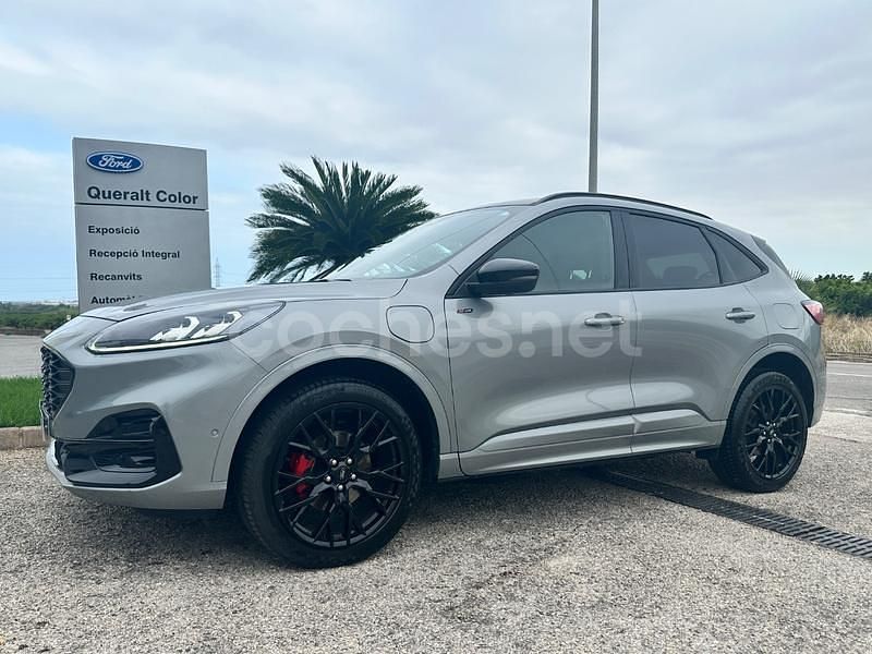 Gris / plata Usado 2023 Ford Kuga ST-Line X SUV | 31.950 € (Precio justo) - Imagen 1/4