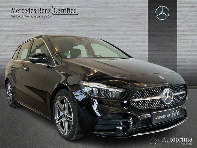 Usado Mercedes B200 150 CV (110 kW) 2024 Negro noche Monovolumen