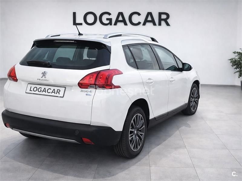 Usado Peugeot 2008 Active 92 HP (67 kW) 2014 Branco SUV
