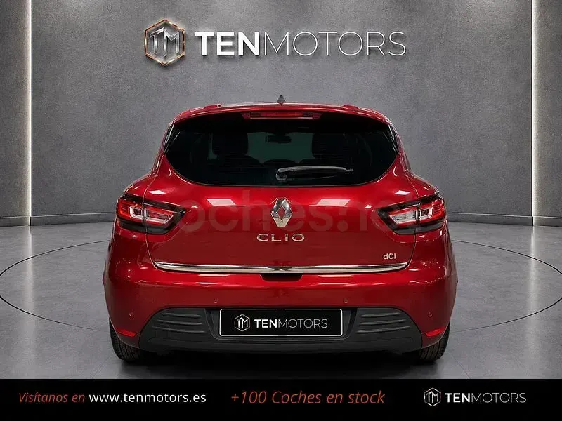 Usado Renault Clio IV Zen 90 CV (66 kW) 2016 Granate Berlina